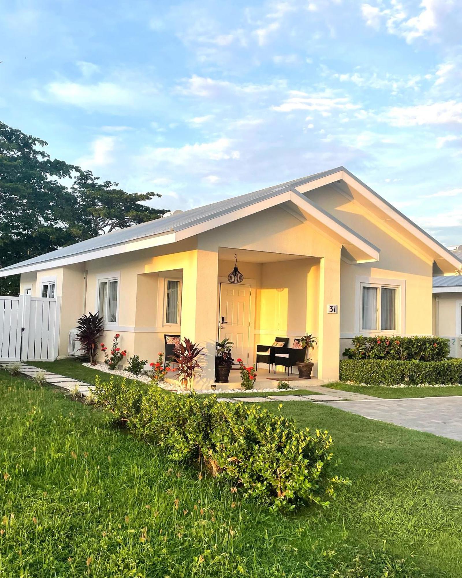 Seashore Vacation Home, Oceanpointe, Lucea, Jamaica Exteriör bild